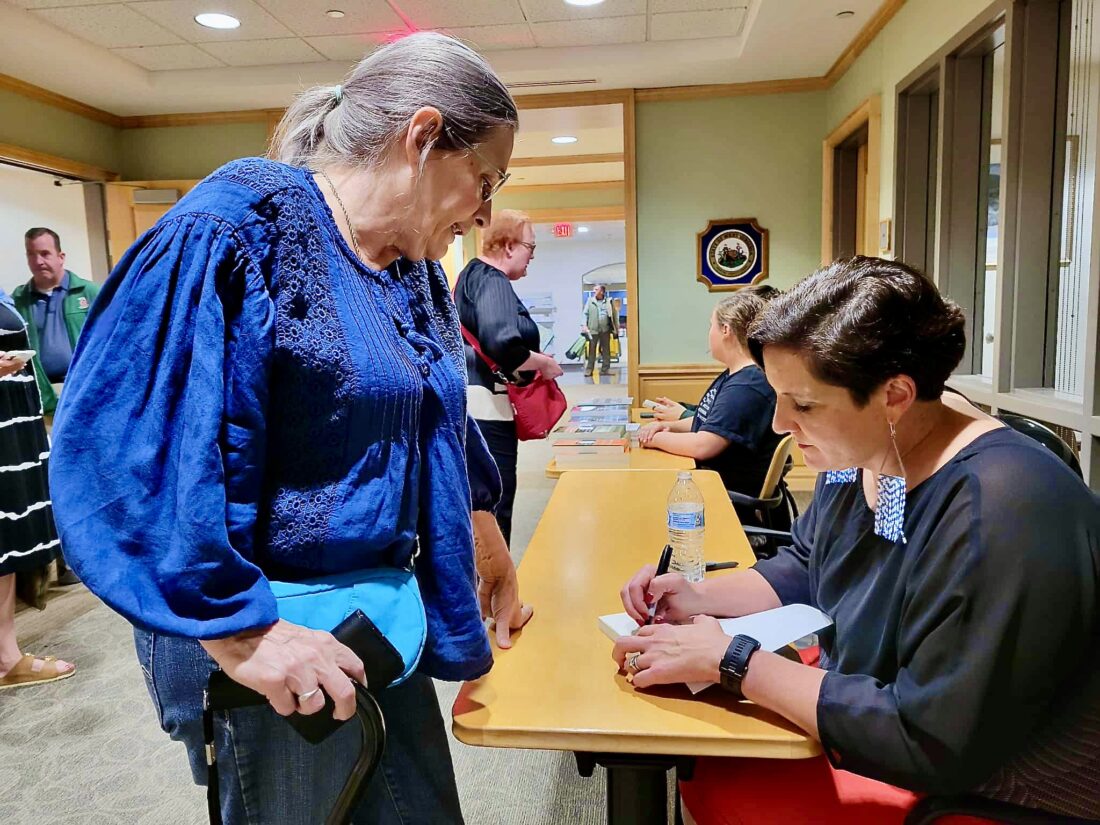 Author talks finding sense of belonging in Appalachian, indigenous writing circles